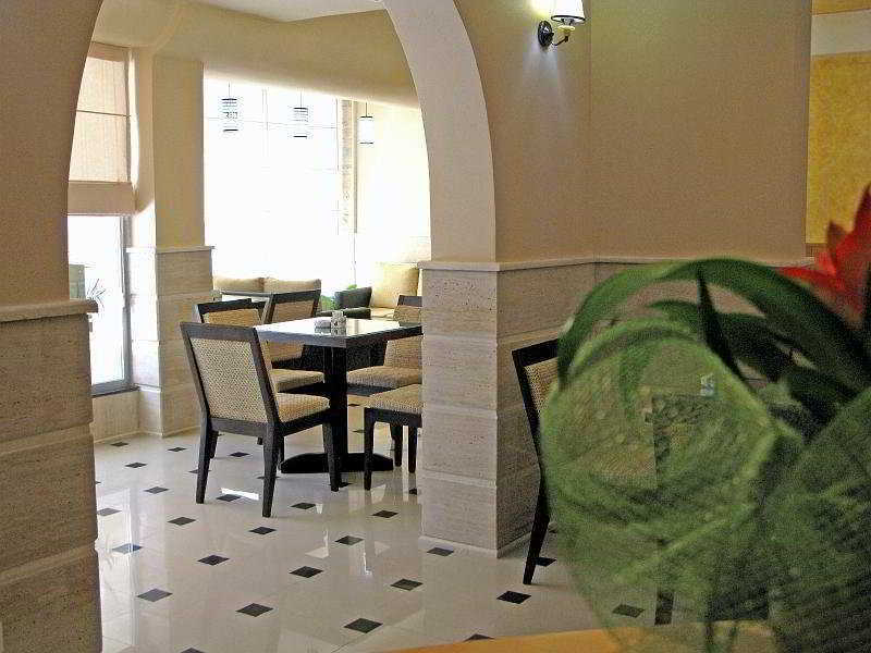 Bristol Hotel טיראנה מראה חיצוני תמונה