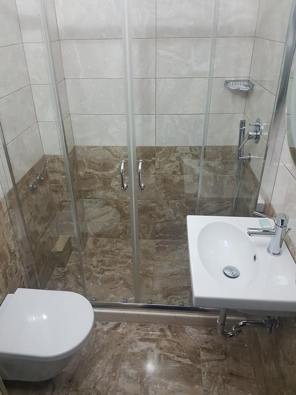 Bristol Hotel טיראנה מראה חיצוני תמונה