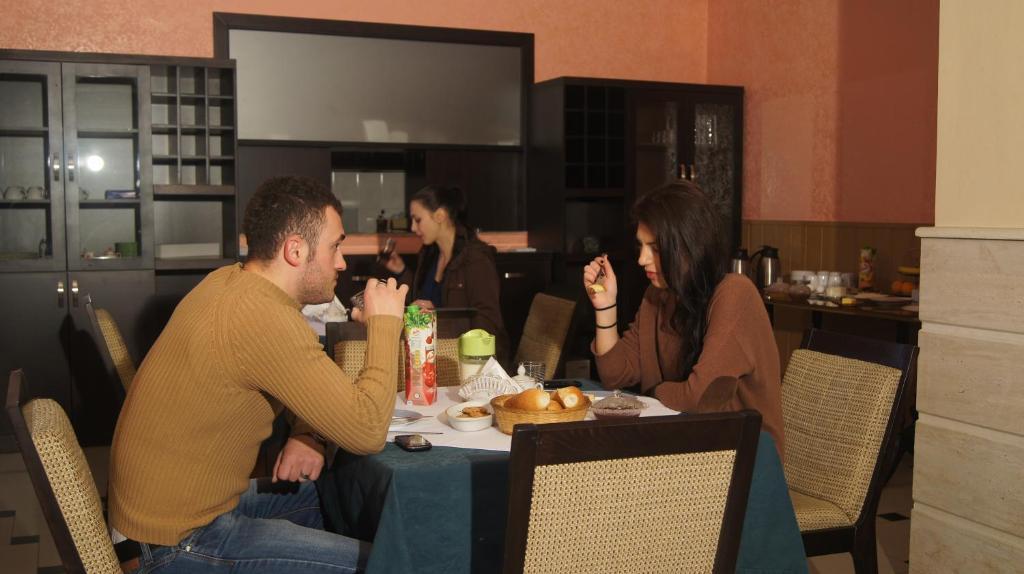 Bristol Hotel טיראנה מראה חיצוני תמונה
